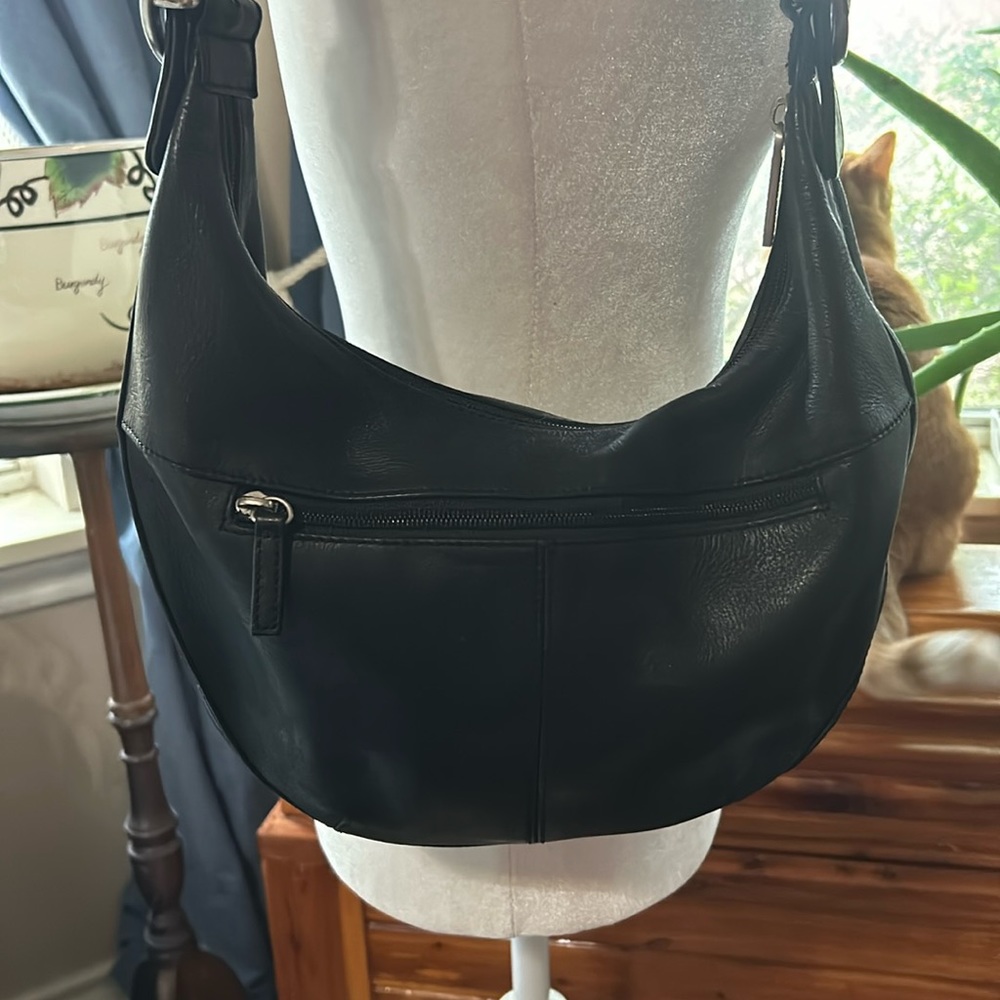 Classic Black Leather Hobo Shoulder Bag - Unbranded